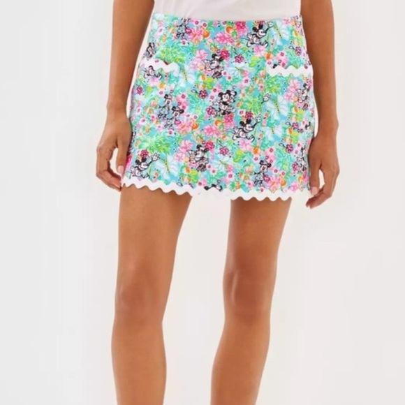 NWT LILLY PULITZER Lilly Hearts Disney Gardner Mini
Skort 4 - Picture 2 of 4
